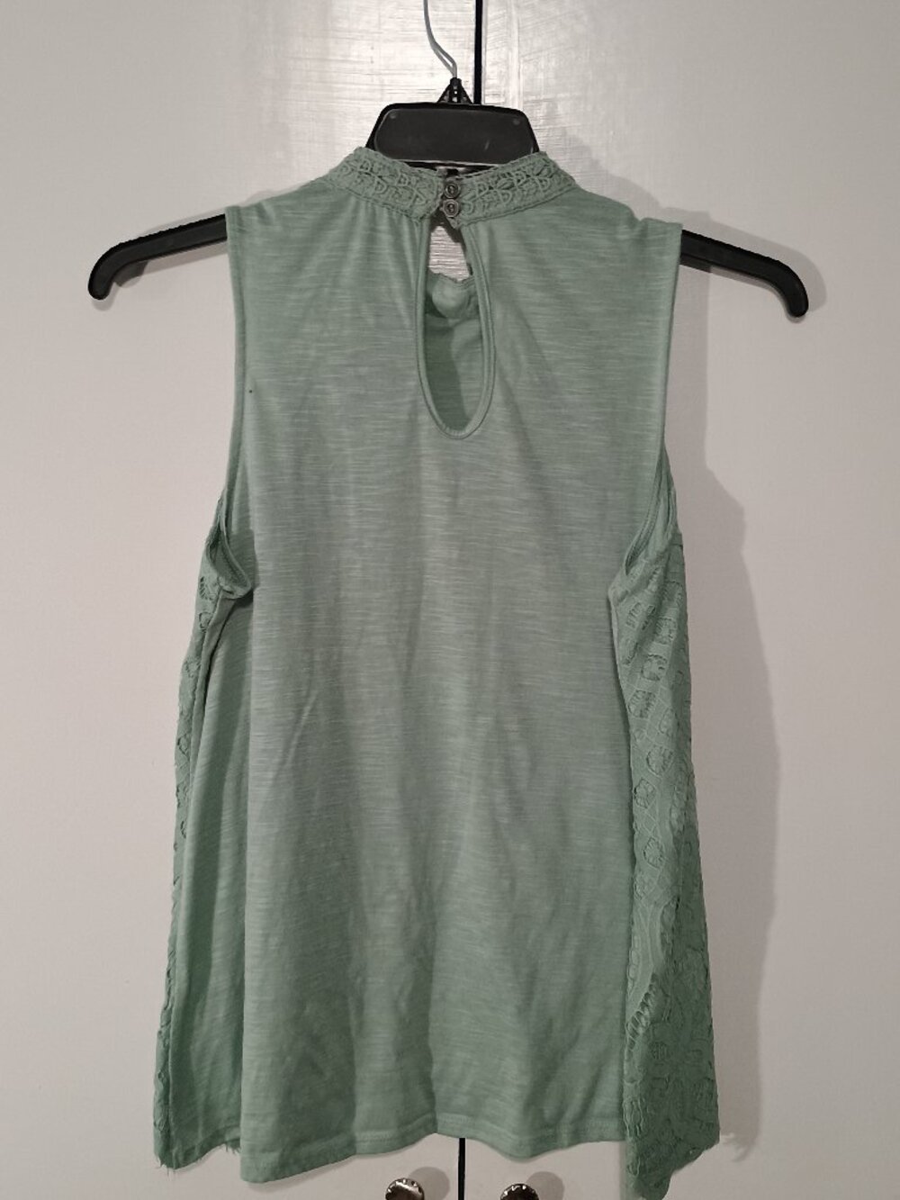 Rewind Mint Green Lace Mock Neck Sleeveless Top XL Boho Crochet Overlay Keyhole - Picture 3 of 9